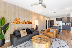 Prime Walkable Midtown Location Pool Gym Outlaws Den by AvantStay